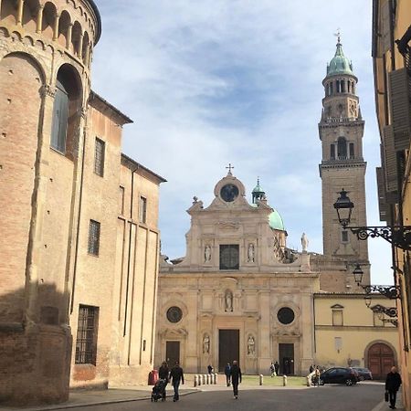 Luxury 1 Al Duomo Di Parma Daire Dış mekan fotoğraf