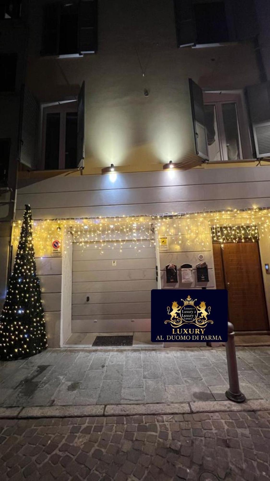 Luxury 1 Al Duomo Di Parma Daire Dış mekan fotoğraf